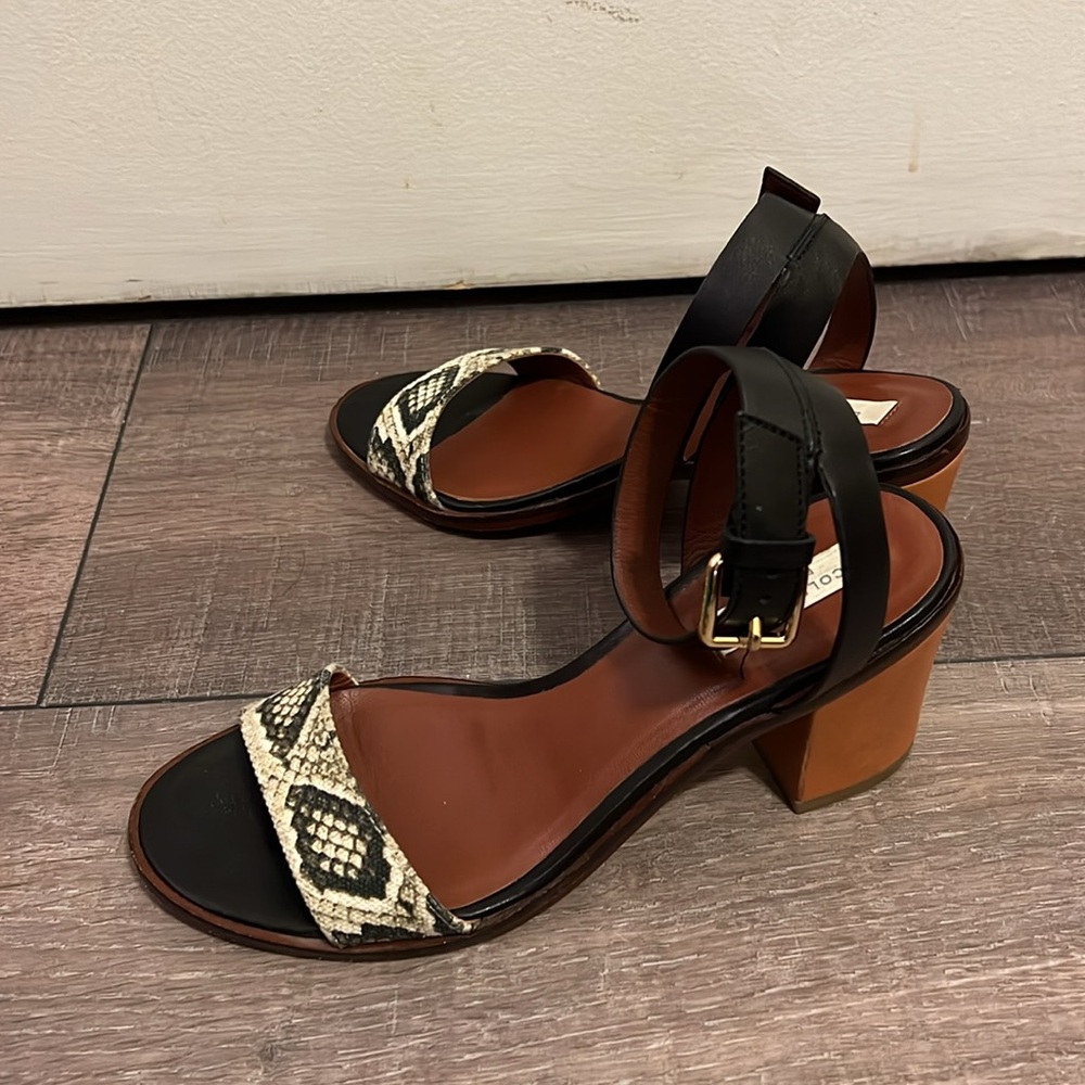 Cole Hann Sandals - Picture 5 of 10
